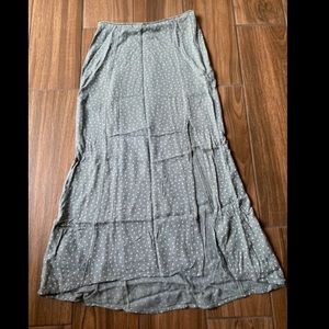 Abercrombie & Fitch Green Mid Length Skirt With Slit XS